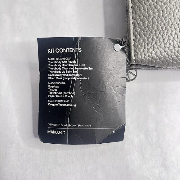 New August 2025 United Airlines Polaris Therabody Zipped Amenity Kit - Picture 3 of 5